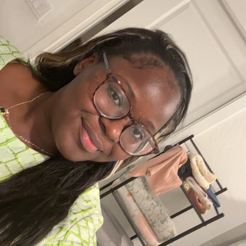 Anna P - Concorde Career College-North Hollywood Babysitter