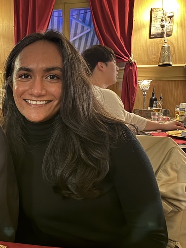 Anisha G - Loyola Babysitter