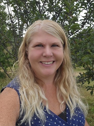 Brandi C - Rockford Babysitter