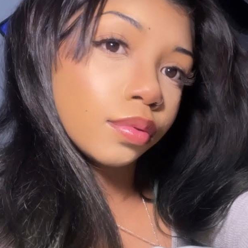Valerieann A - Victoria College  Babysitter