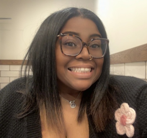 Lauren T - Xavier Babysitter