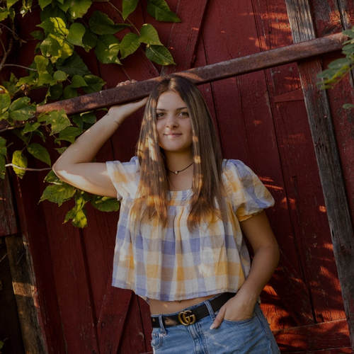 Mia M - Berkshire Community College  Babysitter
