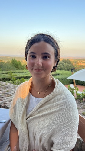 Ali S - UF Babysitter