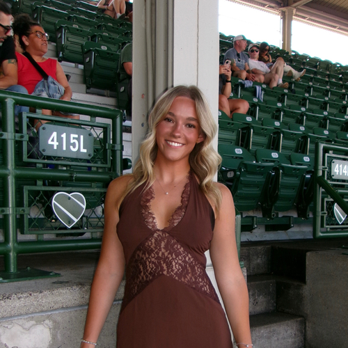 Vanessa S - Illinois Wesleyan Babysitter