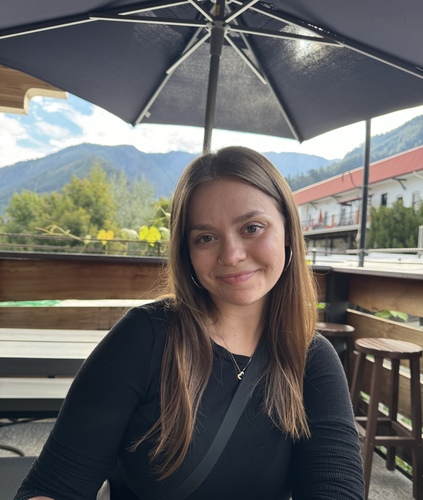 Mia I - Whatcom Community College  Babysitter