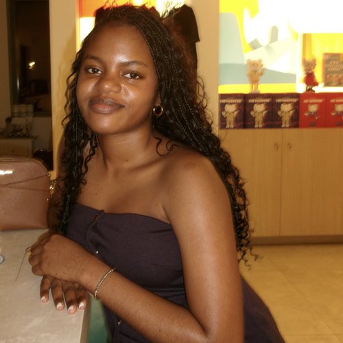 Samia L - USF Babysitter