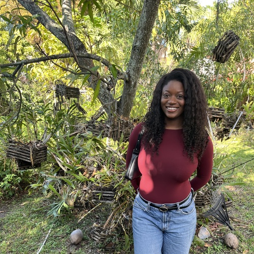Shindaya B - Miami Dade Babysitter