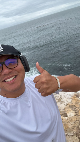 Carlos C - Kirkwood Babysitter