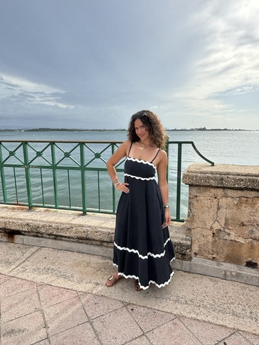 Alondra R - Miami Dade Babysitter