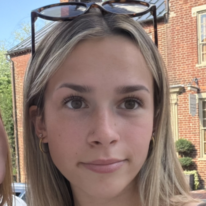 Eva R - Blue Ridge Community & Technical College (WV) Babysitter