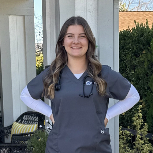 Jocelyn R - Carrington College-Reno Babysitter