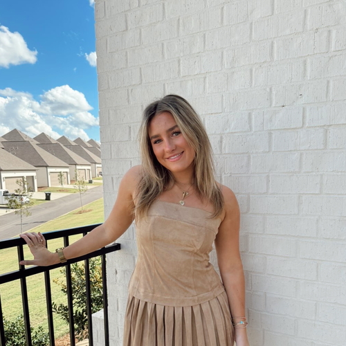 Corinne L - Ole Miss Babysitter