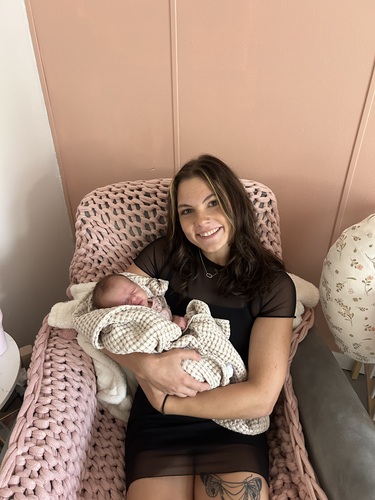 Neve B - Waldorf College Babysitter