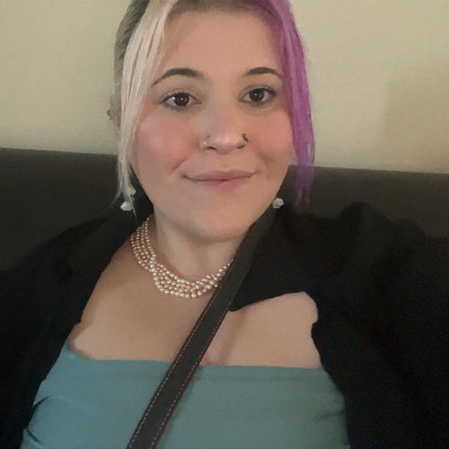 Leoni D - CSUMB Babysitter