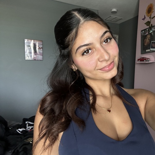 Gillian R – HCC Student Seeking Nanny Jobs