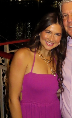 Mia G - UTK Babysitter