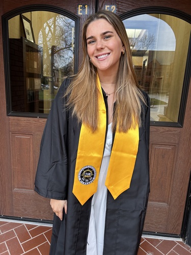 Chloe R - UWM Babysitter