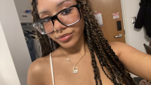Britney R - UMass-Dartmouth Babysitter