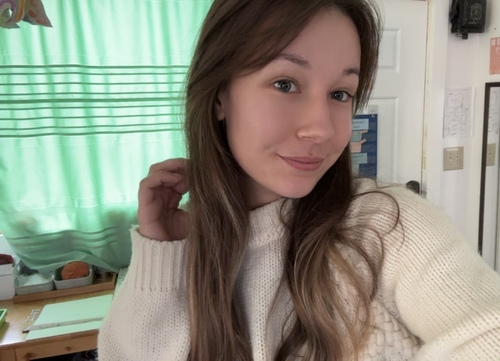 Carrie B - Oregon State Babysitter