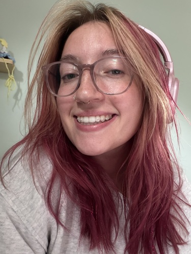 Skylar M - Lewis Babysitter