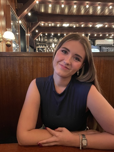 Miya D - Wenatchee Valley College  Babysitter