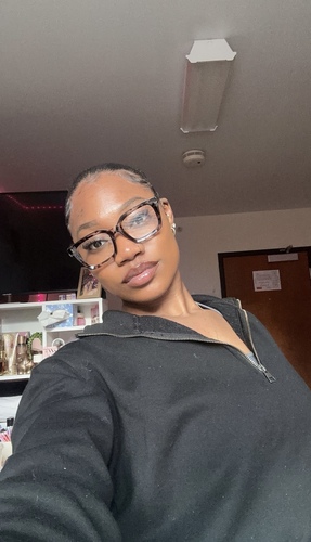 Ayanna W - Tiffin Babysitter