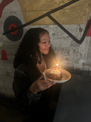 Nia R - UW Babysitter