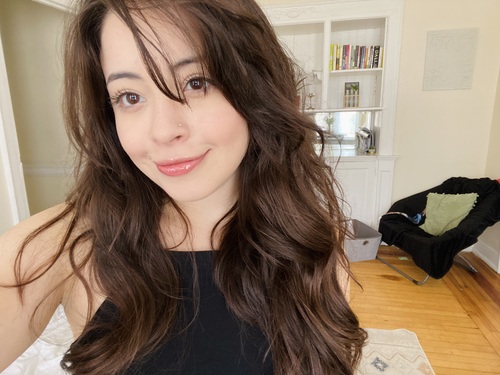 Yani S - College of Lake County  Babysitter