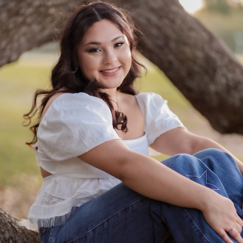 Iliana G - South Florida State College Babysitter