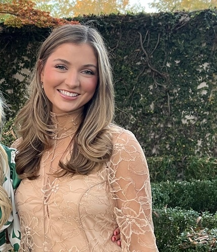 Isabella M - Auburn Babysitter