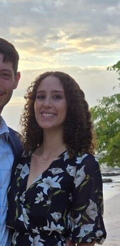 Nicole G - UNF Babysitter