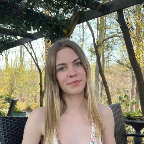 Chloe J - Guilford Technical Community College Babysitter