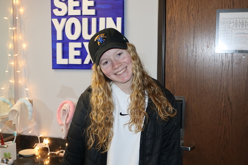 Lauren M - UK Babysitter