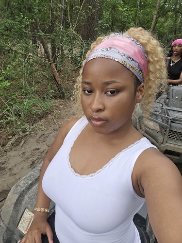 Favour E - Oglethorpe Babysitter