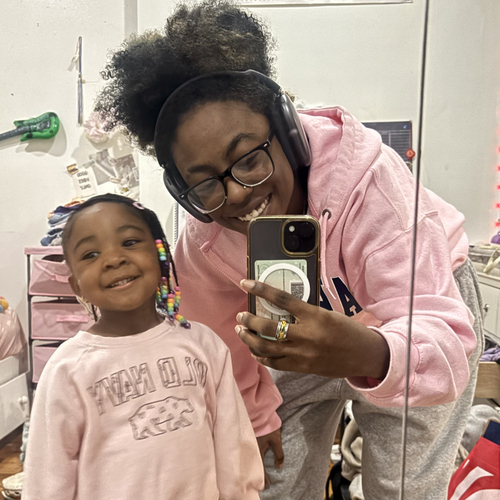 Nayera L - Niagara Babysitter