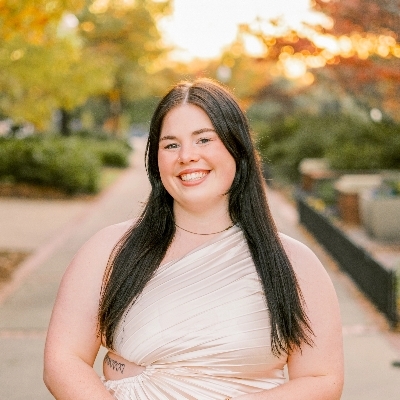 Riley H - Auburn Babysitter