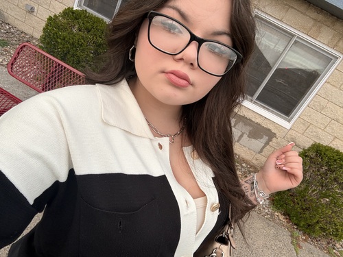 Aubrey R - Tunxis Community College  Babysitter