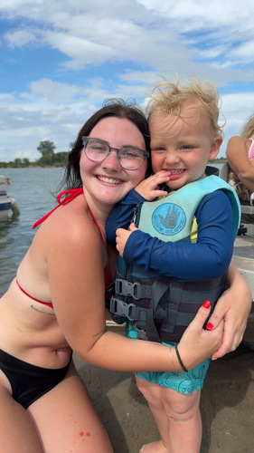 Taryn T - USD Babysitter