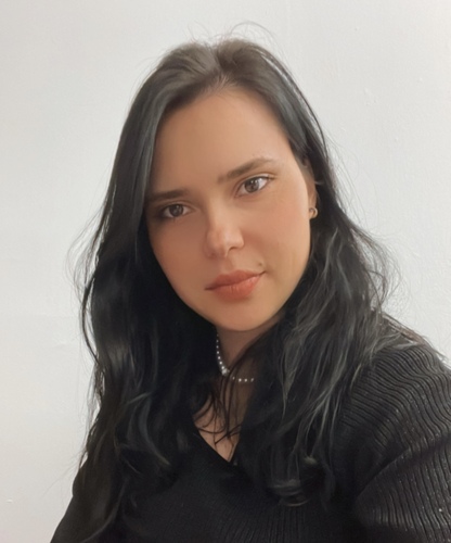 Juliana B - Folsom Lake College Babysitter