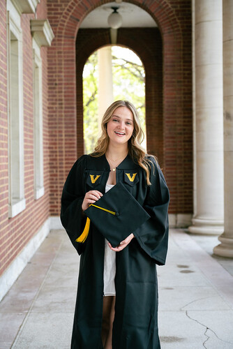 Eliza B - Vanderbilt Babysitter