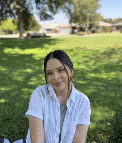 Juliana A - CSU Bakersfield Babysitter