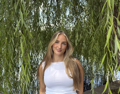 Aubrey L - Vanderbilt Babysitter