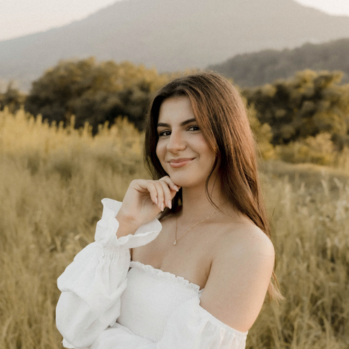 Viktoria D - chattanoogastate Babysitter