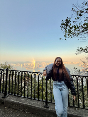 Farra M - Babson Babysitter