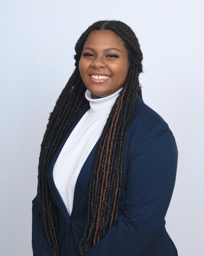 Simone J – University of Memphis Student Seeking Babysitting Jobs