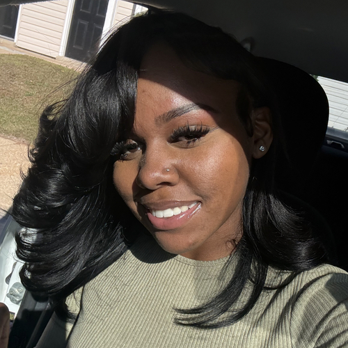 Mikhaila W - University of Alabama Babysitter