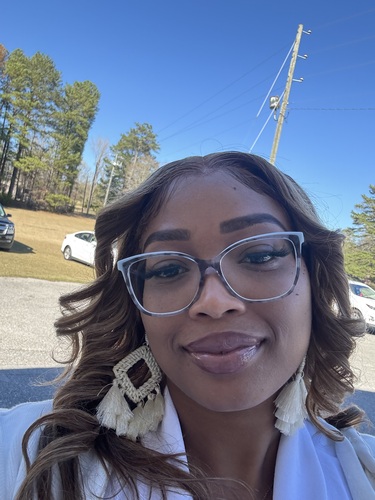 Erielle C - Kennesaw State Babysitter