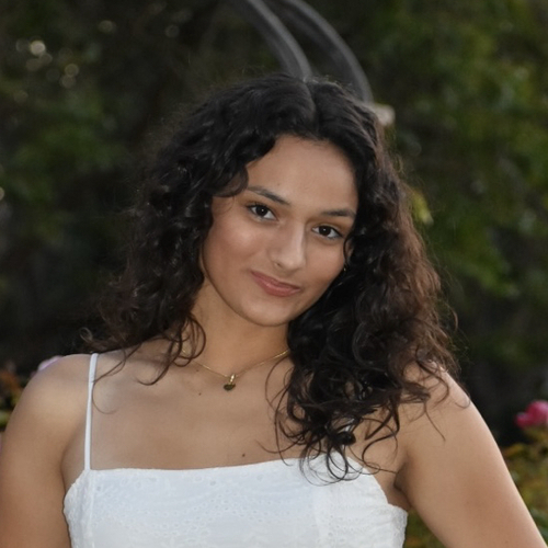 Jewel P - Solano Community College  Babysitter