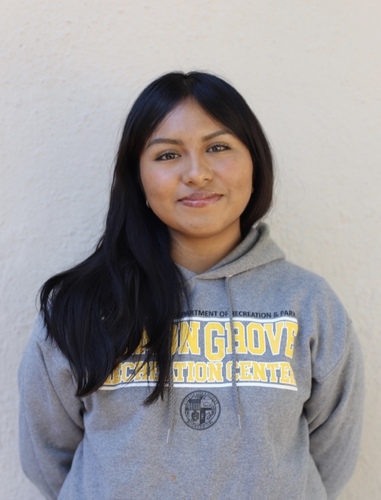 Leonor P - Glendale Community College (CA) Babysitter