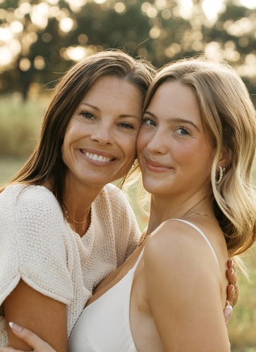 Angie V - KU Babysitter